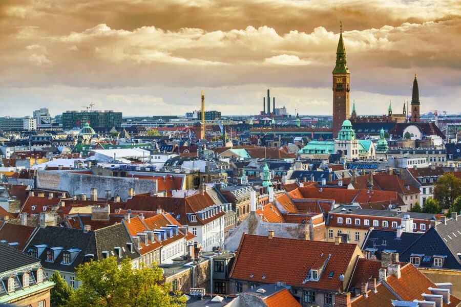 3-Hour Private Copenhagen Walking Tour - Christiansborg and Højbro Plads