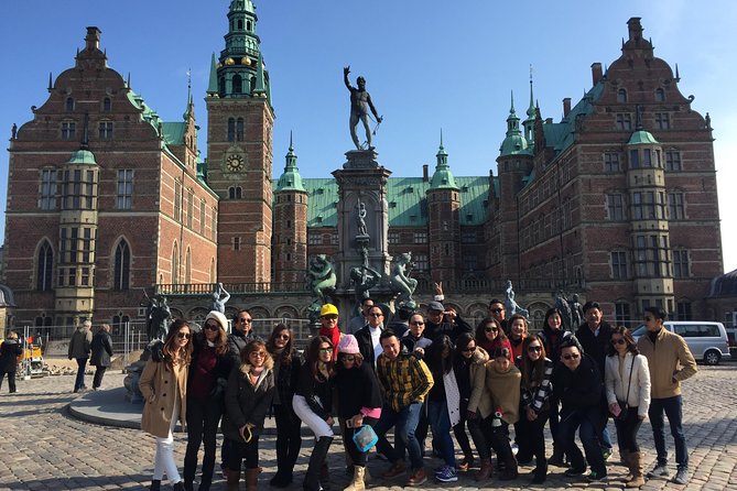 a day at North Zealand Castle Tour - Fredensborg Palace in 15 minutes