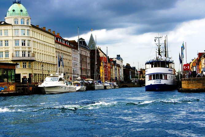 Arrival Transfer: Airport CPH to Copenhagen by Business Car - A direct 20-minute ride into Copenhagen