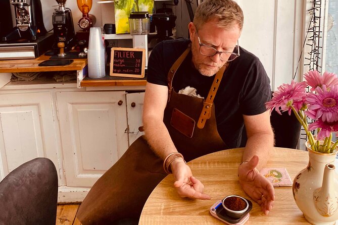 Brew and Brunch Mastering the Perfect Espresso with Breakfast - Breakfast arrives while the lesson begins
