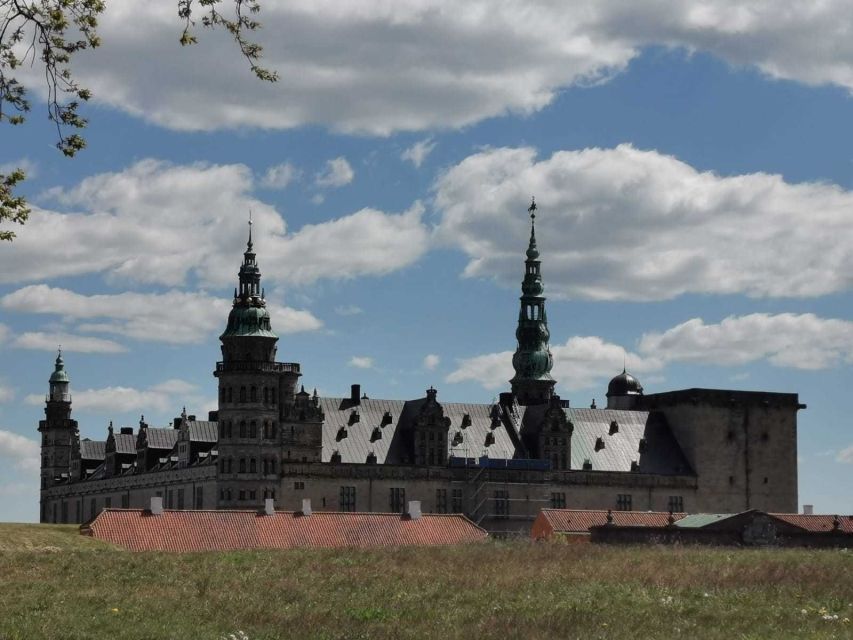 Castles: Kronborg (Hamlet) & Frederiksborg - What the guides add to the day