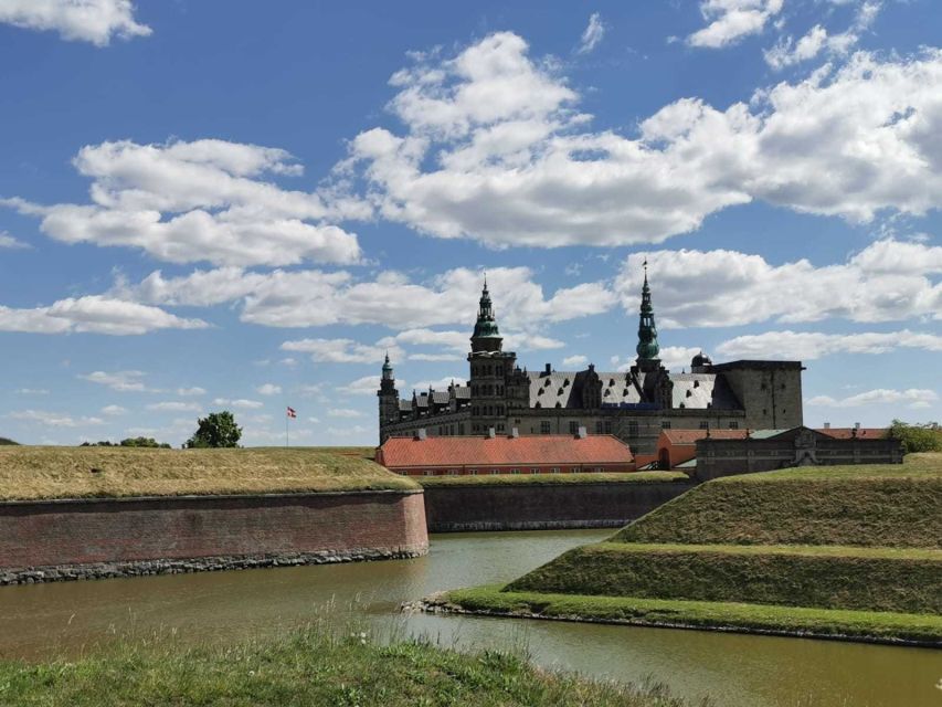 Castles: Kronborg (Hamlet) & Frederiksborg - The 9 a.m. pickup from central Copenhagen