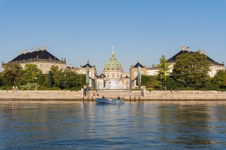 Copenhagen: 1, 2 or 3-Hour Boat Rental (No License Required) - What the boat feels like for a group of eight