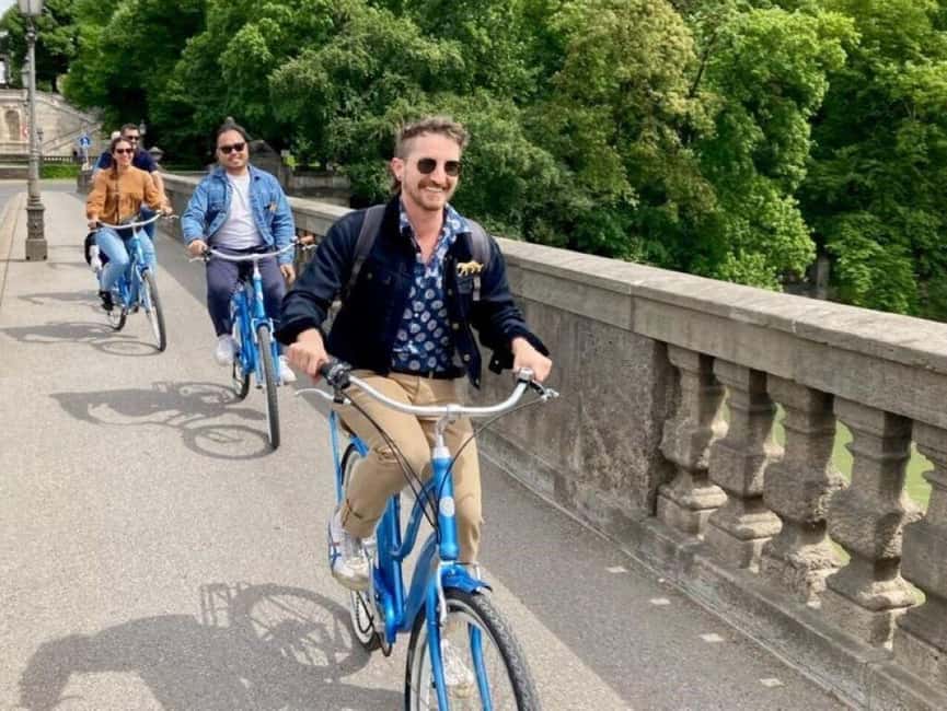 Copenhagen: 1.5-Hour City Highlights Bike Tour - The King’s Garden and Rosenborg Castle