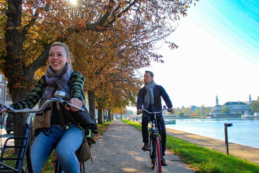 Copenhagen: 1.5-Hour City Highlights Bike Tour - Nyhavn, the colorful finish
