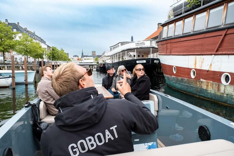 Copenhagen: 1 or 2-Hour Canal Tour in Silent Electric Boats - Arriving at the harbor meeting point