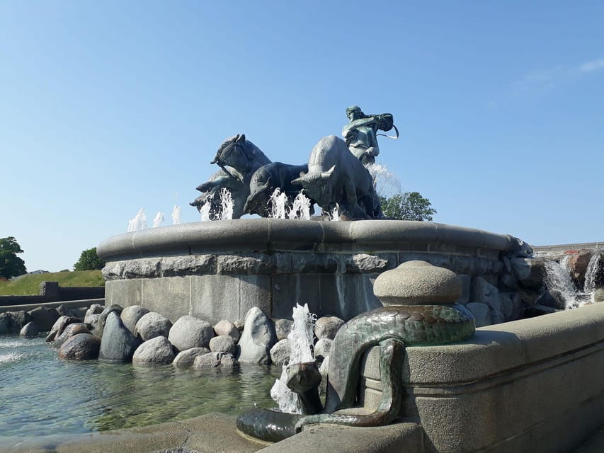 Copenhagen: 2,5-Hour 'Must See' Bike Tour with a Local Guide - Key things to know before booking