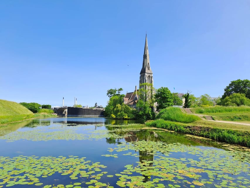 Copenhagen: 2,5-Hour 'Must See' Bike Tour with a Local Guide - Copenhagen City Hall and the city’s civic center