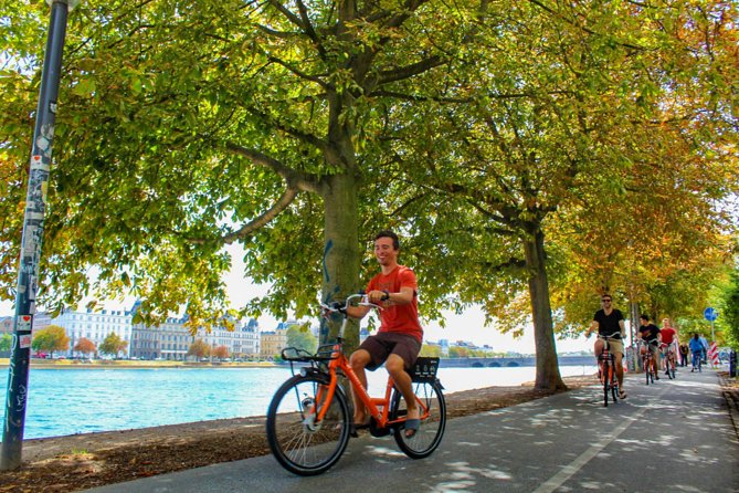 Copenhagen 2-hour City Highlights Bike Tour - Amalienborg Palace and the Marble Church