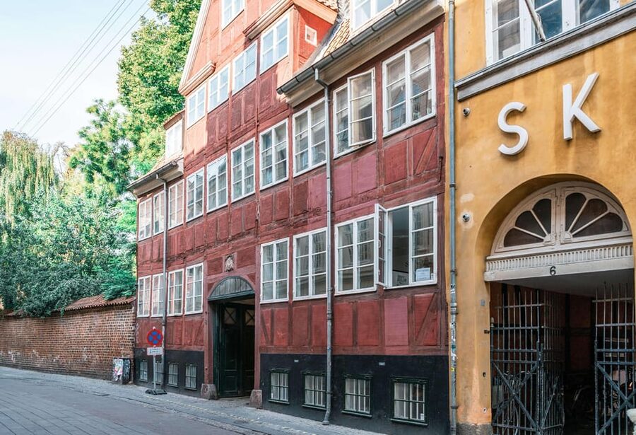 Copenhagen: 2-hour Old Town Private Walking Tour - A Pause for Handmade Candy