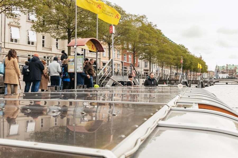 Copenhagen: Canal Cruise with Guide - What the guide adds to the ride
