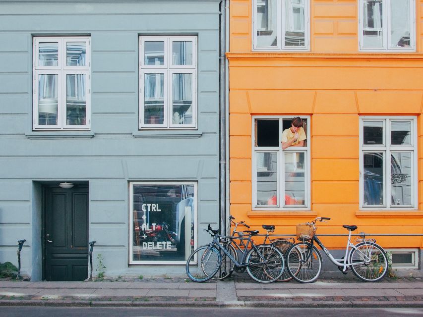 Copenhagen: Capture the most Photogenic Spots with a Local - Rosenborg Castle and Copenhagen’s postcard side