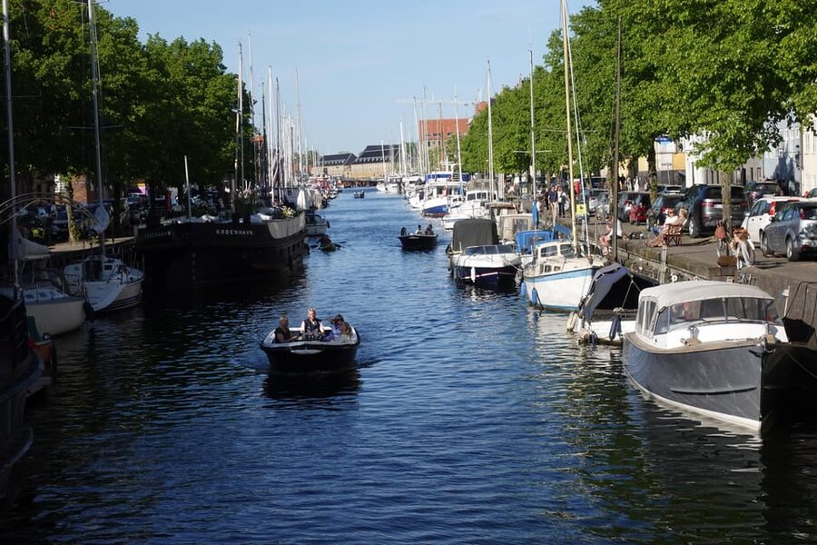Copenhagen: Christiania & Christianshavn Guided Walking Tour - What the $49 Price Really Buys