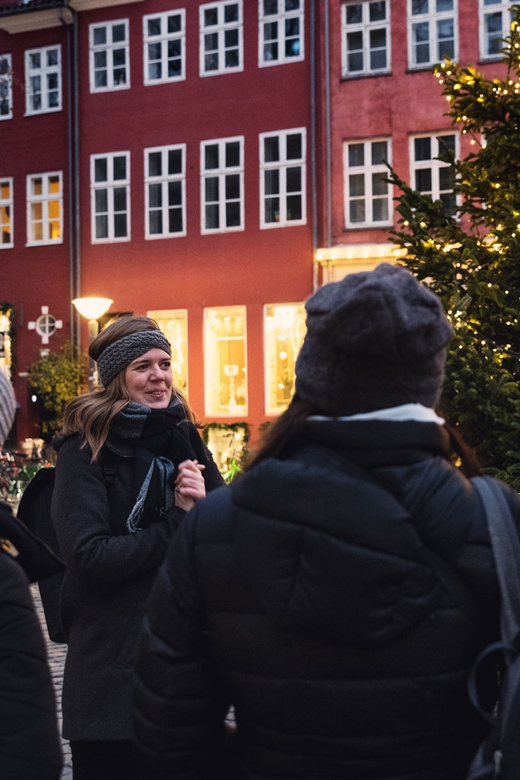 Copenhagen: Christmas Walking Tour with Treats and Drinks - Key points at a glance