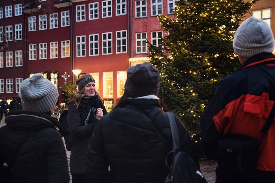 Copenhagen: Christmas Walking Tour with Treats and Drinks - Starting at Torvehallerne near Nørreport