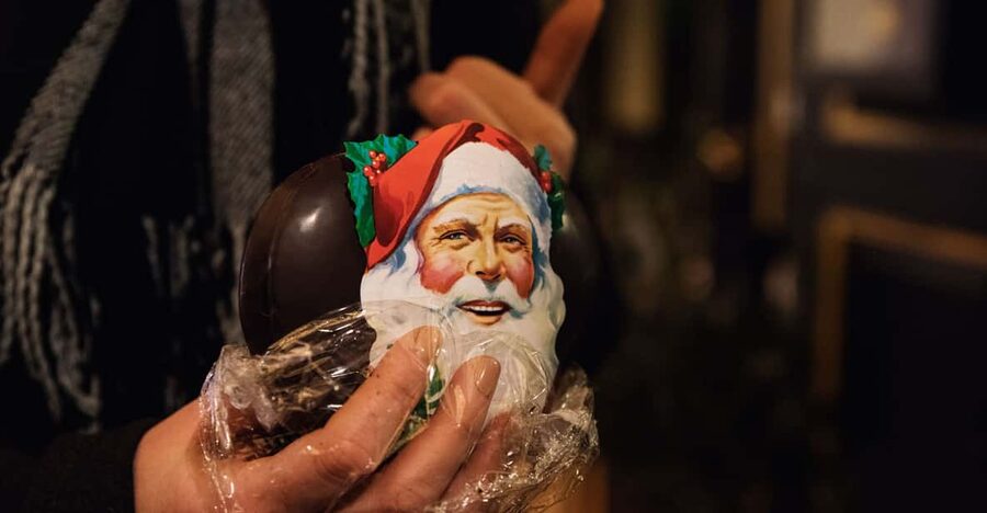 Copenhagen: Christmas Walking Tour with Treats and Drinks - Æbleskiver and the sweet side of Danish Christmas