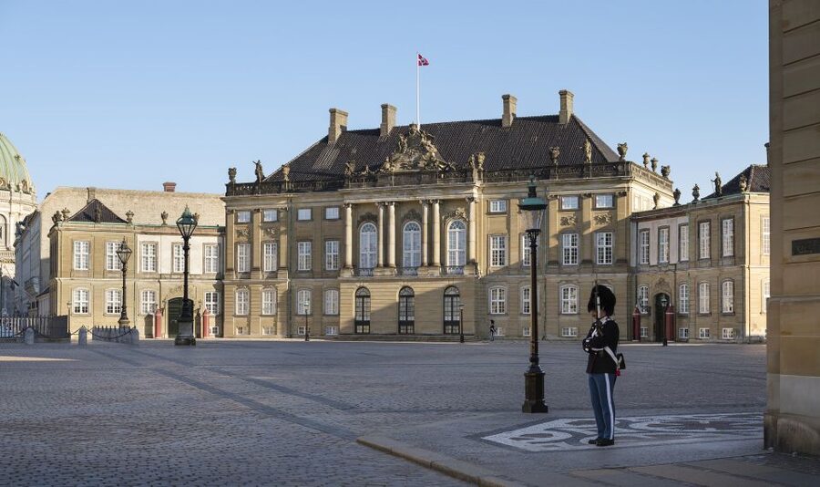 Copenhagen: City Card with 40+ Attractions & Hop-On/Off Bus - Royal Copenhagen: Rosenborg, Christiansborg, and Amalienborg