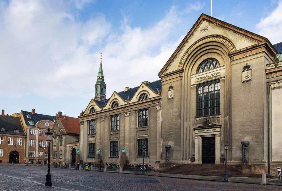 Copenhagen City, Old Town, Nyhavn, Architecture Walking Tour - Amalienborg Palace Museum completes the royal picture