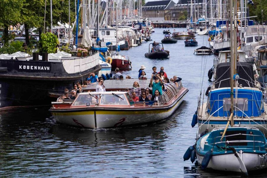 Copenhagen: Classic Canal Tour & The Harbour - Key things to know before boarding