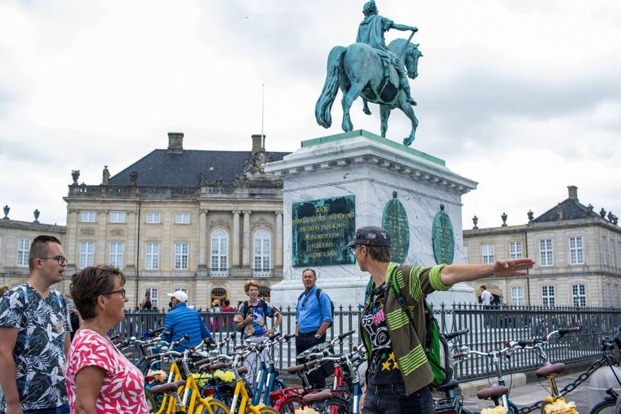 Copenhagen: Highlights 3 Hour Bike Tour with a Local Guide - The Little Mermaid and the realities of a quick stop