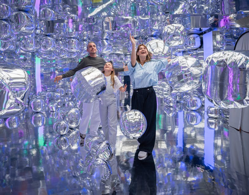 Copenhagen: IKONO Immersive Experience Entry Ticket - The ’80s arcade room