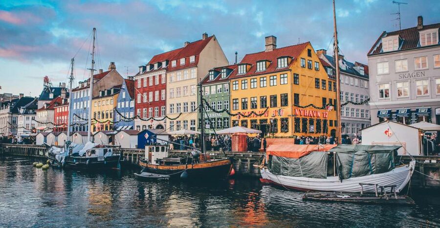 Copenhagen: Insta-Perfect Walk with a Local - Black Diamond and Copenhagen’s modern side