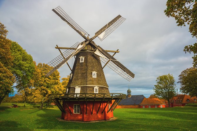 Copenhagen Private Full Day Tour with Lunch Option - Guides, pace, and the value of a private day