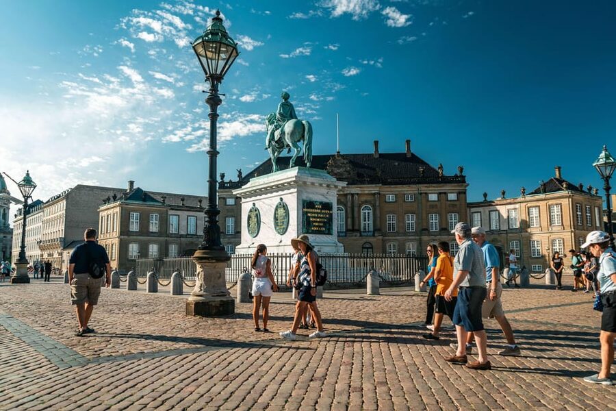 Copenhagen: Private Walking Tour - Amalienborg Palace and the royal quarter