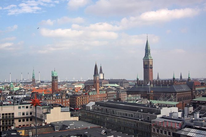 Copenhagen Private Walking Tour with a Local - A private start at Højbro Plads