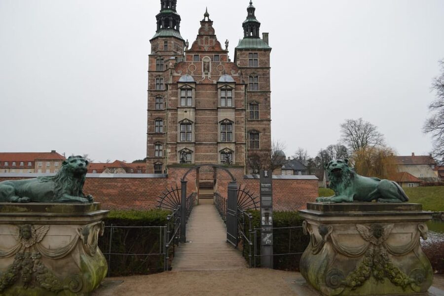 Copenhagen: Rosenborg Castle Tour with Skip-the-Line Ticket - Who will enjoy this private castle visit?