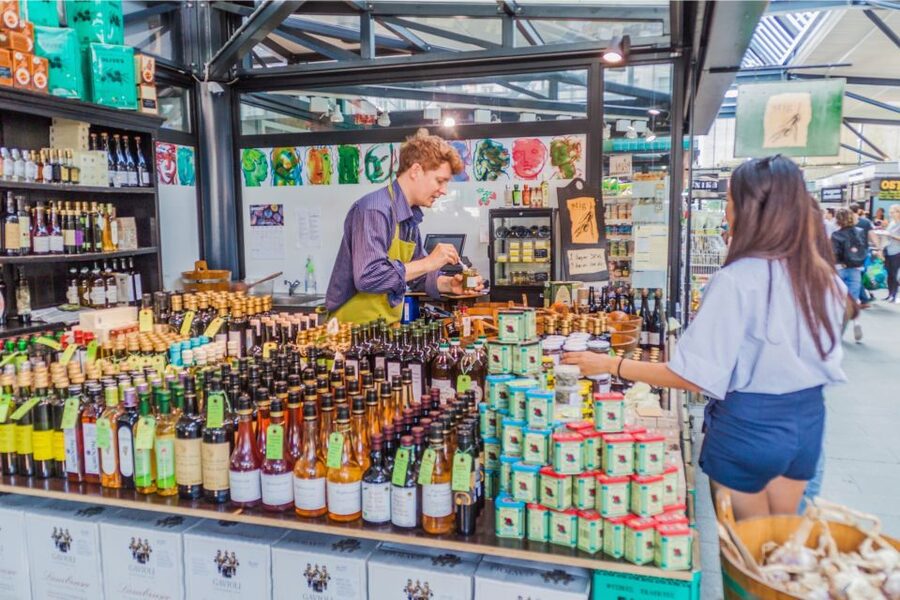Copenhagen: Scandinavian Delights Food & Drink Private Tour - How much food and drink do you receive?