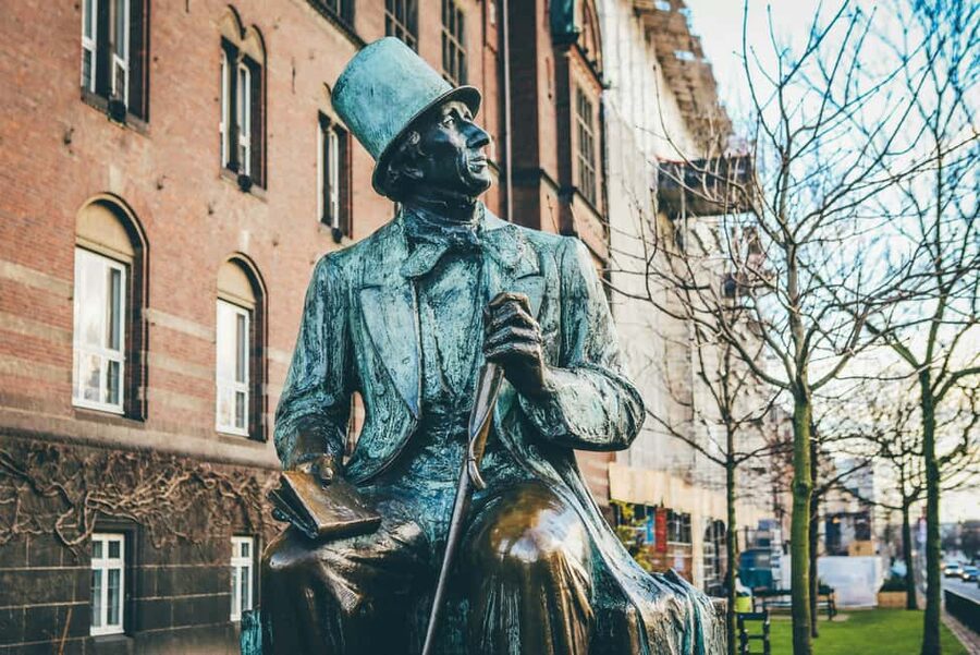 Copenhagen: Tour with Private Guide - Meeting your guide in central Copenhagen