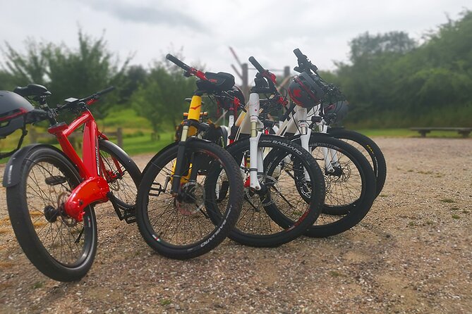 E-biking Central Forgotten Giants' s Adventure - Sleeping Louis and Little Tilde