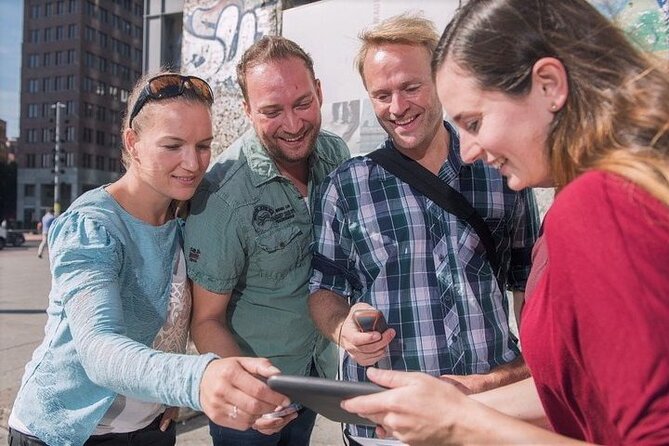 e-Scavenger hunt Copenhagen: Explore the city at your own pace - Nyhavn and the central waterfront