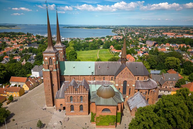 Easy Tour Winter, Kronborg Castle and Fredriksborg Palace - Three hours in Hillerød for lunch and local life