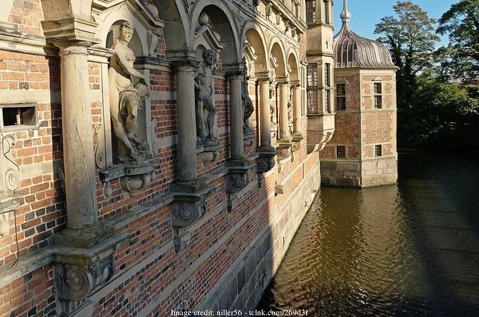 Frederiksborg & Kronborg Castles: Private Day Trip - Frederiksborg Castle and Castle Lake