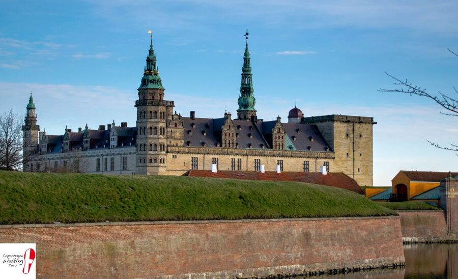 From Copenhagen: 4-hour Private Hamlet Castle Tour - Walking, weather, and physical demands