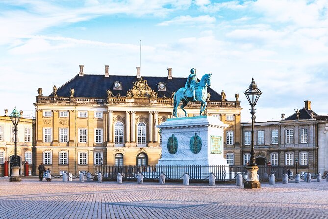 Full-Day; Castle, Palace, Cathedral & Viking ships Tour - The van, group size, and guide quality