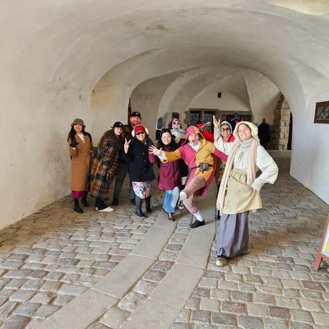 Full-Day Tour; Castle, Palace, Cathedral and Viking Ships - Walking, luggage, and who should skip it