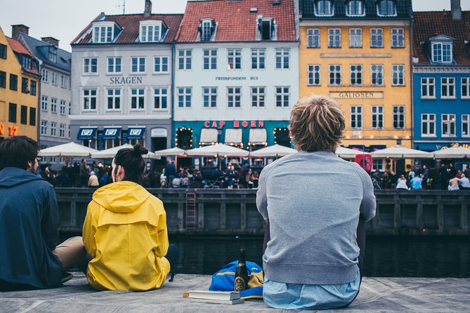 Hygge Walk in Copenhagen with a Local - Reading the appeal of Nyhavn