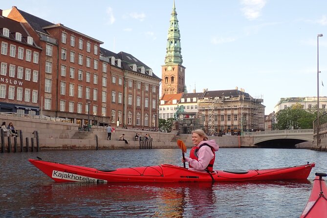 Kayak Tour in Copenhagen Harbor in May and September - Gammel Strand and one of Copenhagen’s oldest buildings