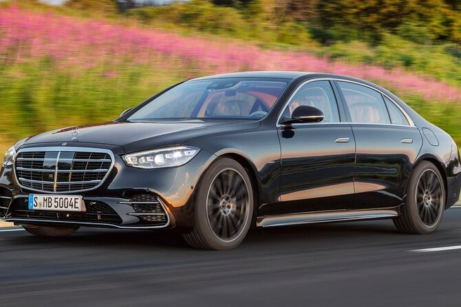 Luxury Vehicle Transfer from Copenhagen Airport CPH to Copenhagen - The 15 to 25 minute ride into Copenhagen