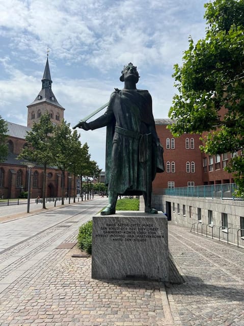 Odense: Guided tour guide in Spanish - Who will enjoy this Odense tour most?