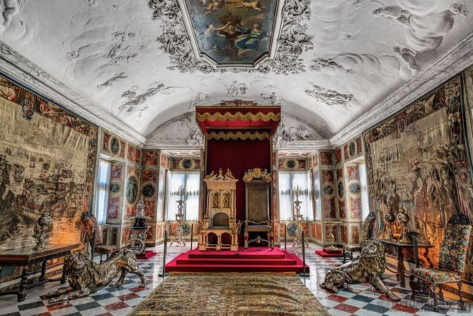 Private Copenhagen City Tour with Rosenborg Castle - Amalienborg Palace and the changing guard