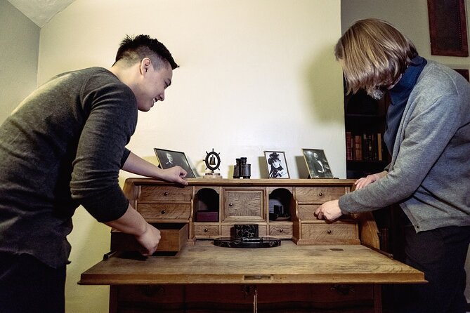SHERLOCK Escape Room - Price and Practical Value for a Private Group
