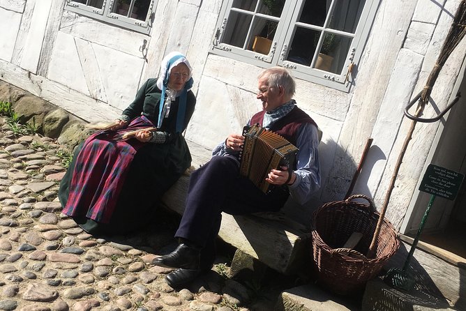 Time travel in Aarhus - Who will get the most from this walk