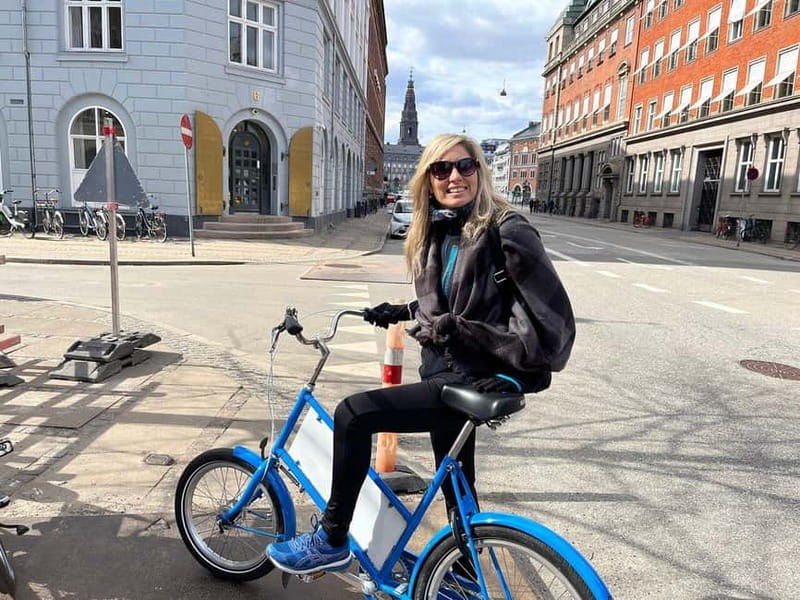 Urban Design and Livability E-bike Tour - Starting beside Nyhavn and getting ready to ride